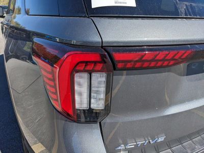 2026 Ford Explorer — photo 11 view