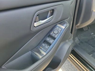 2026 Nissan Rogue — photo 10 view