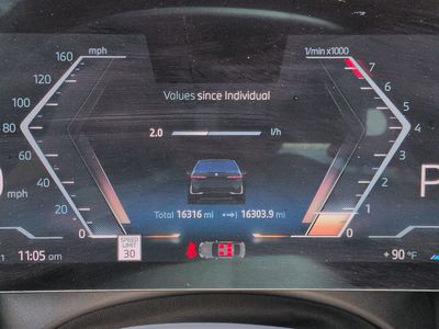 2026 BMW 5 Series - Photo 30