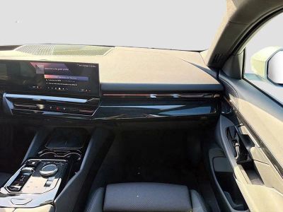 2026 BMW 5 Series — photo 19 view