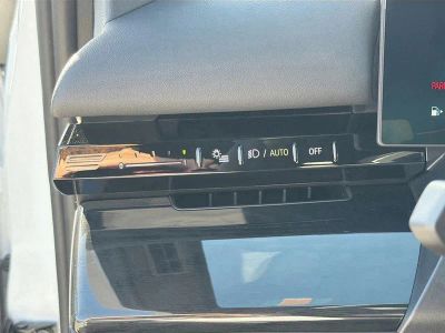 2026 BMW 5 Series — photo 37 view