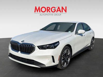 2026 BMW 5 Series — photo 8 view