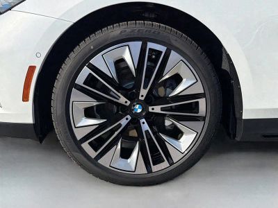 2026 BMW 5 Series — photo 43 view