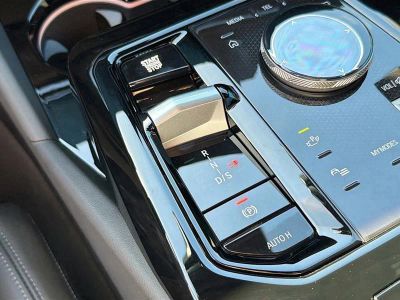 2026 BMW 5 Series — photo 30 view