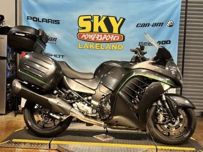 2018 Kawasaki Concours®14 ABS — front three-quarter view