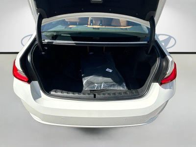 2024 BMW 3 Series — photo 25 view