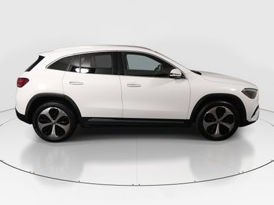 2025 Mercedes-Benz GLA - Photo 8