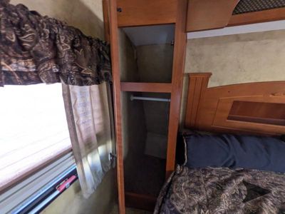 2010 Keystone RV Cougar - Photo 54