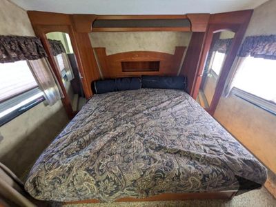 2010 Keystone RV Cougar - Photo 55