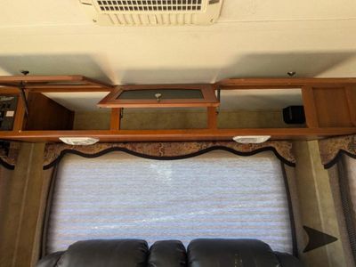 2010 Keystone RV Cougar - Photo 10