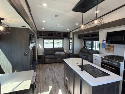 2026 Venture SportTrek 5 Touring Edition - Photo 16