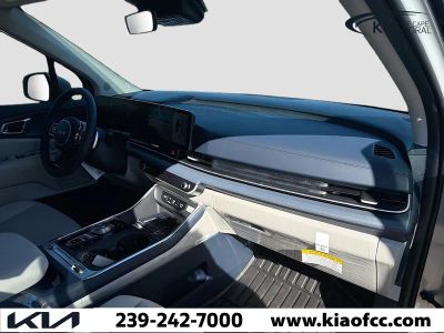 2026 Kia Carnival Hybrid — photo 12 view