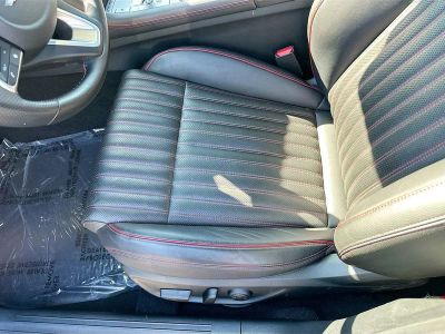 2023 Genesis G70 — photo 18 view