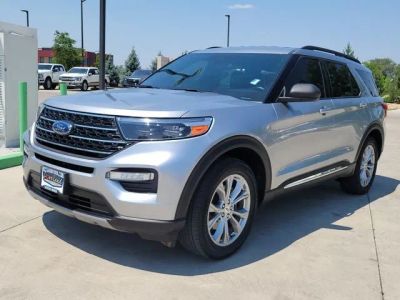 2020 Ford Explorer — interior view