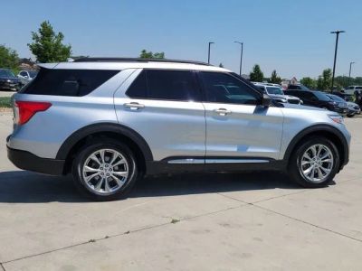 2020 Ford Explorer — side profile view