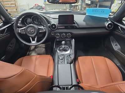 2023 Mazda MX-5 Miata RF — photo 12 view