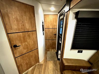 2022 Keystone Outback — photo 7 view