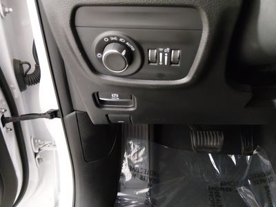 2023 Jeep Grand Cherokee - Photo 13