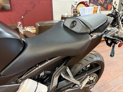 2025 Yamaha MT-09 - Photo 12