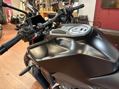2025 Yamaha MT-09 - Photo 11