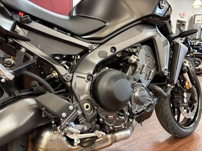 2025 Yamaha MT-09 - Photo 15