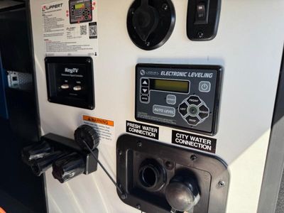 2026 Keystone RV Walkabout - Photo 11