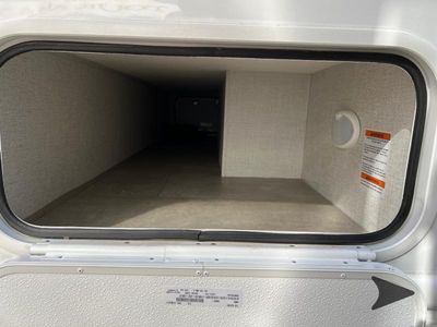 2026 Thor Motor Coach Chateau - Photo 9