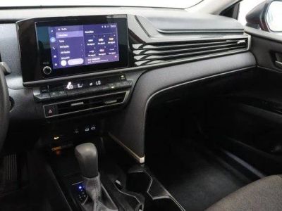 2025 Toyota Camry FWD - Photo 15