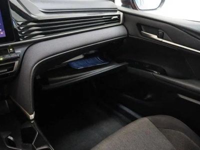 2025 Toyota Camry FWD - Photo 22