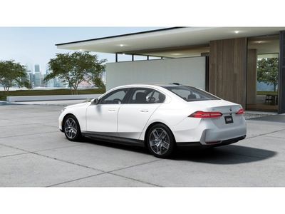 2026 BMW i5 - Photo 2