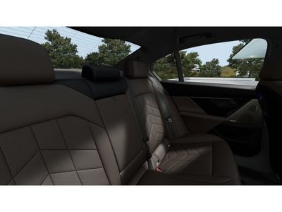 2026 BMW i5 - Photo 12