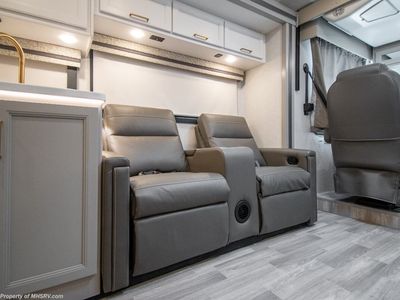 2026 Thor Motor Coach Windsport - Photo 13