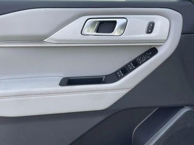 2026 Ford Explorer — photo 11 view