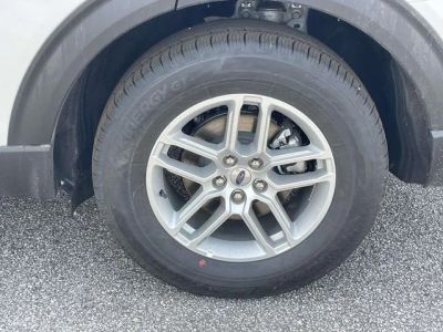 2026 Ford Explorer — photo 8 view