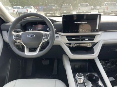 2026 Ford Explorer — photo 10 view