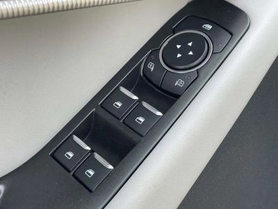 2026 Ford Explorer — photo 12 view