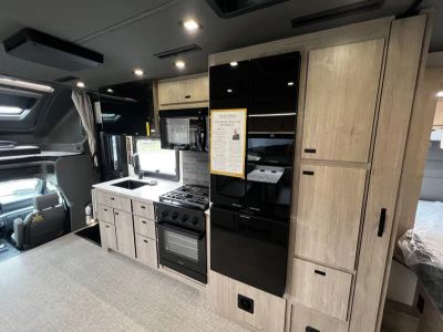 2026 Grand Design LINEAGE SERIES F - Photo 11
