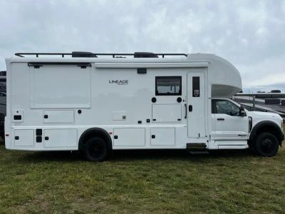 2026 Grand Design LINEAGE SERIES F - Photo 36