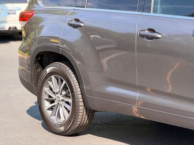 2017 Toyota Highlander XLE - Photo 9