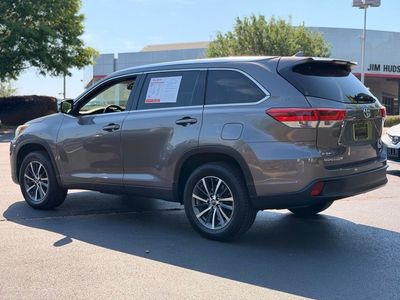 2017 Toyota Highlander XLE - Photo 11