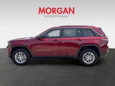 2026 Jeep Grand Cherokee — engine compartment view