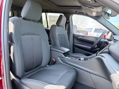 2026 Jeep Grand Cherokee — photo 28 view