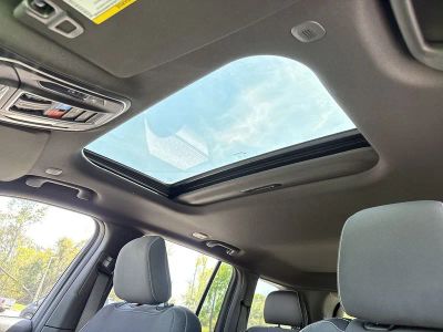 2026 Jeep Grand Cherokee — photo 18 view