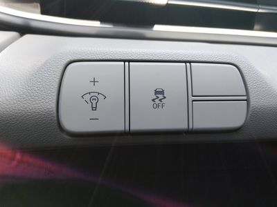 2024 Hyundai Elantra - Photo 13