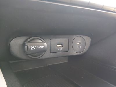 2024 Hyundai Elantra - Photo 19