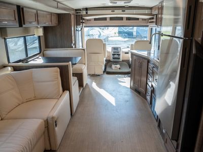 2021 Winnebago ADVENTURER - Photo 3