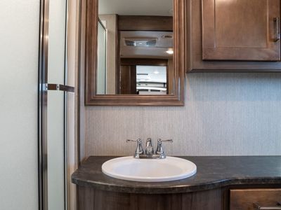 2021 Winnebago ADVENTURER - Photo 20