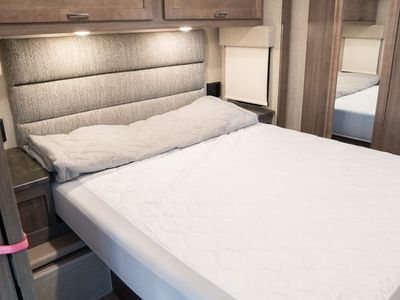 2021 Winnebago ADVENTURER - Photo 16