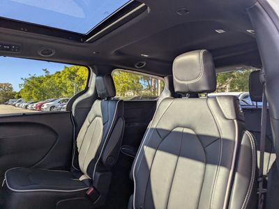 2026 Chrysler Pacifica - Photo 8
