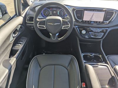 2026 Chrysler Pacifica - Photo 12